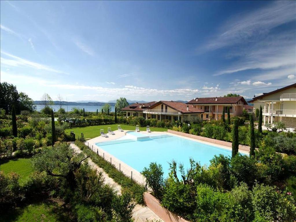 Resort Caesar C4 Sirmione - Gardagate Екстер'єр фото