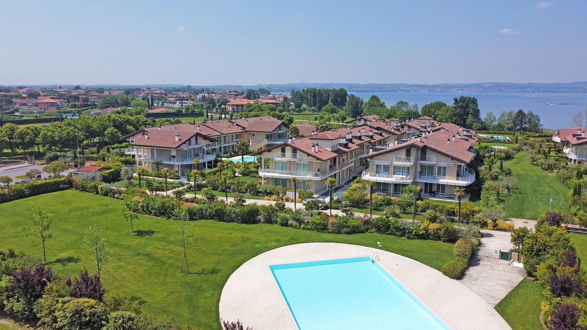 Resort Caesar C4 Sirmione - Gardagate Екстер'єр фото
